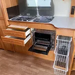 营地 Halfway